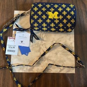 Vera Bradley University of Michigan Wristlet NWT